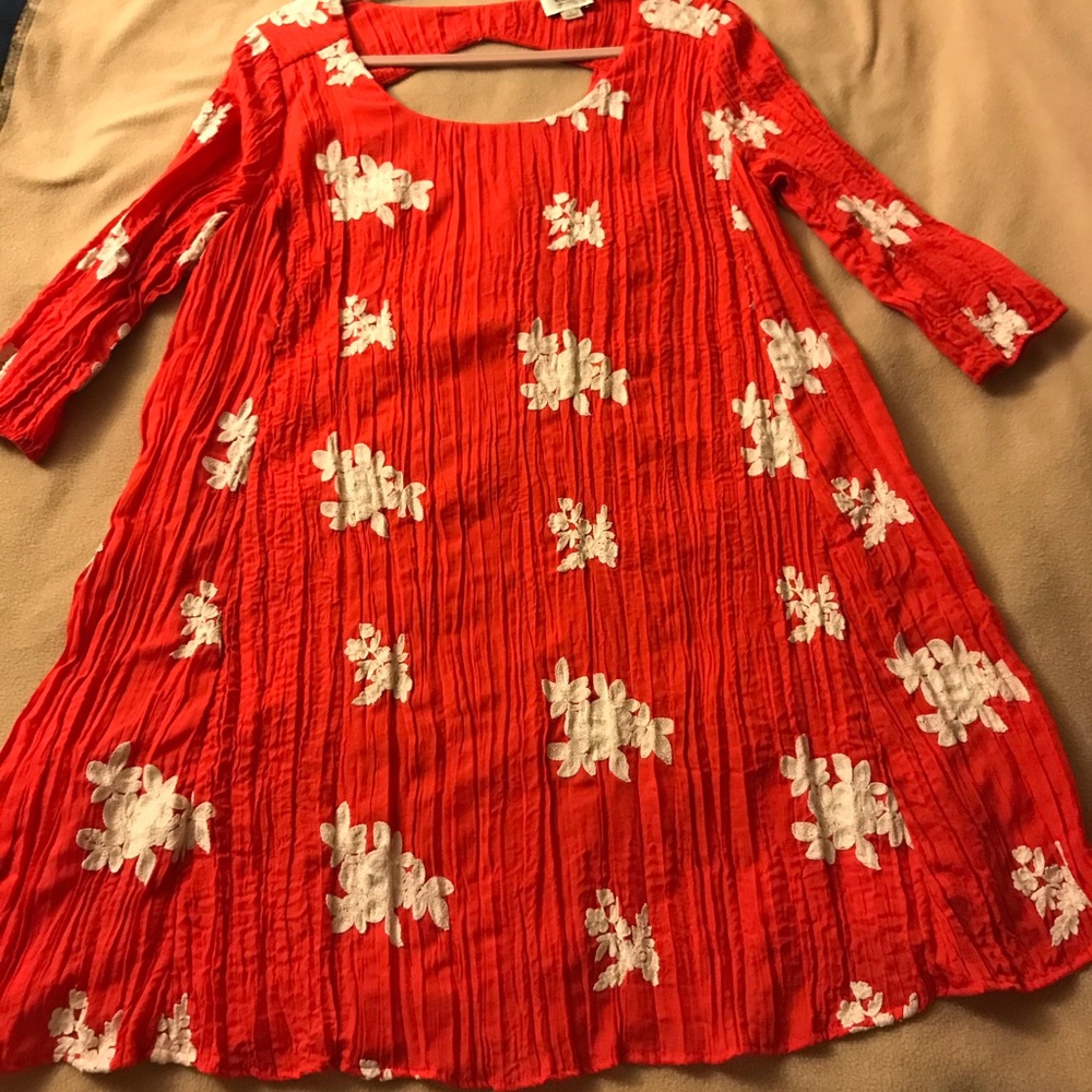 ECI New York Red & Cream Dress w/ open back Sz. L